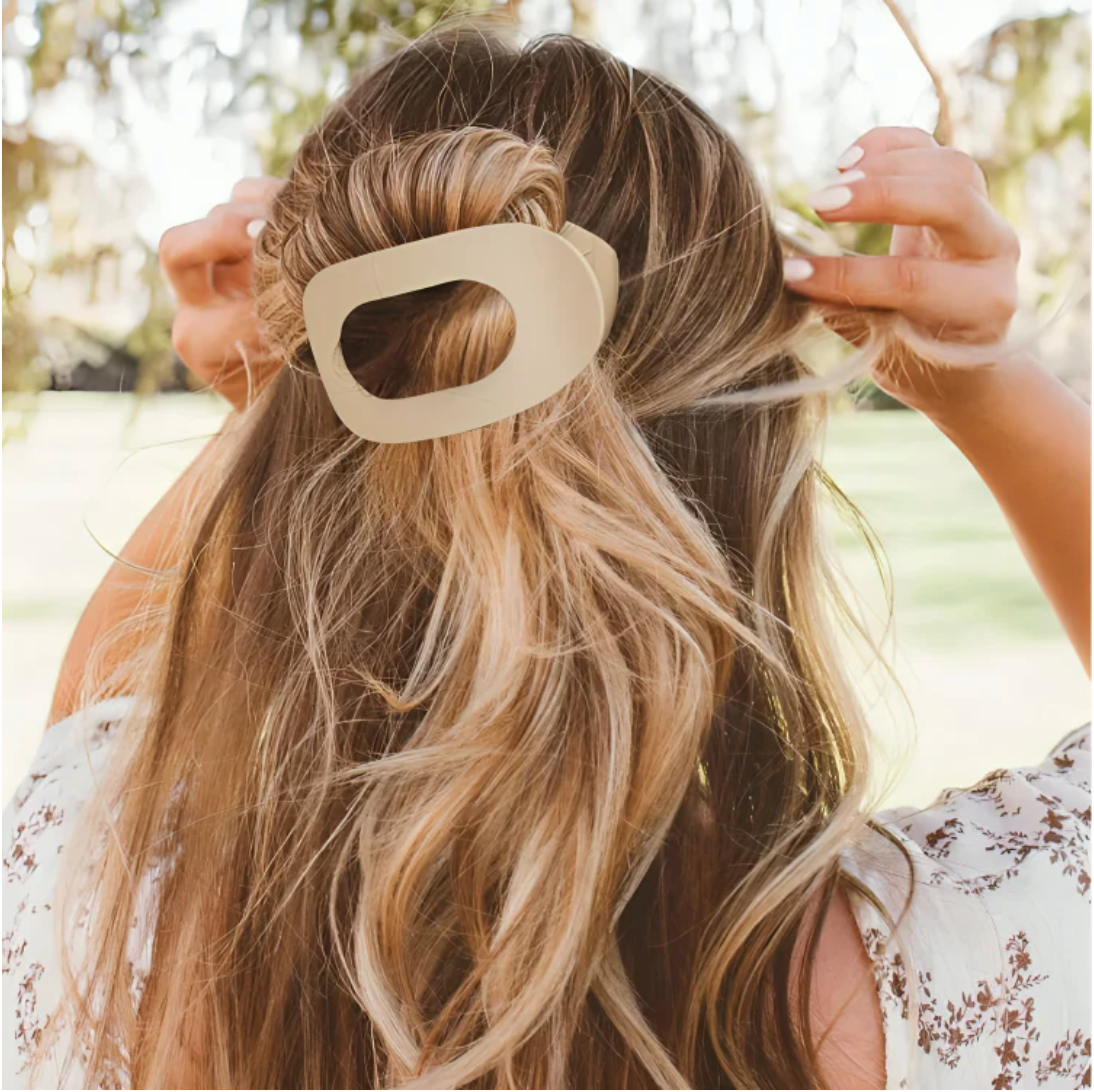 Clipia : Attachez vos cheveux avec élégance !
