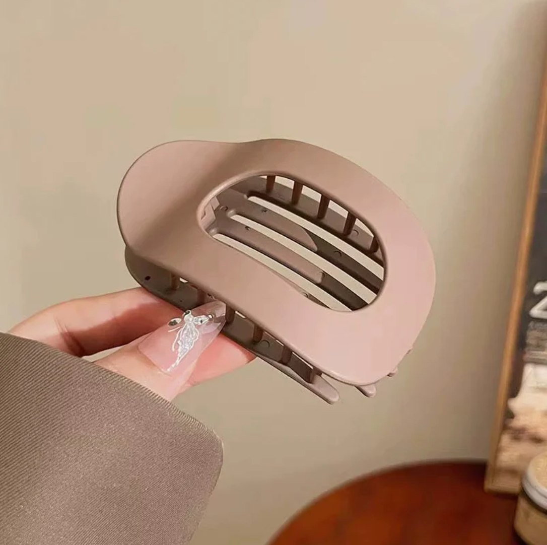 Clipia : Attachez vos cheveux avec élégance !